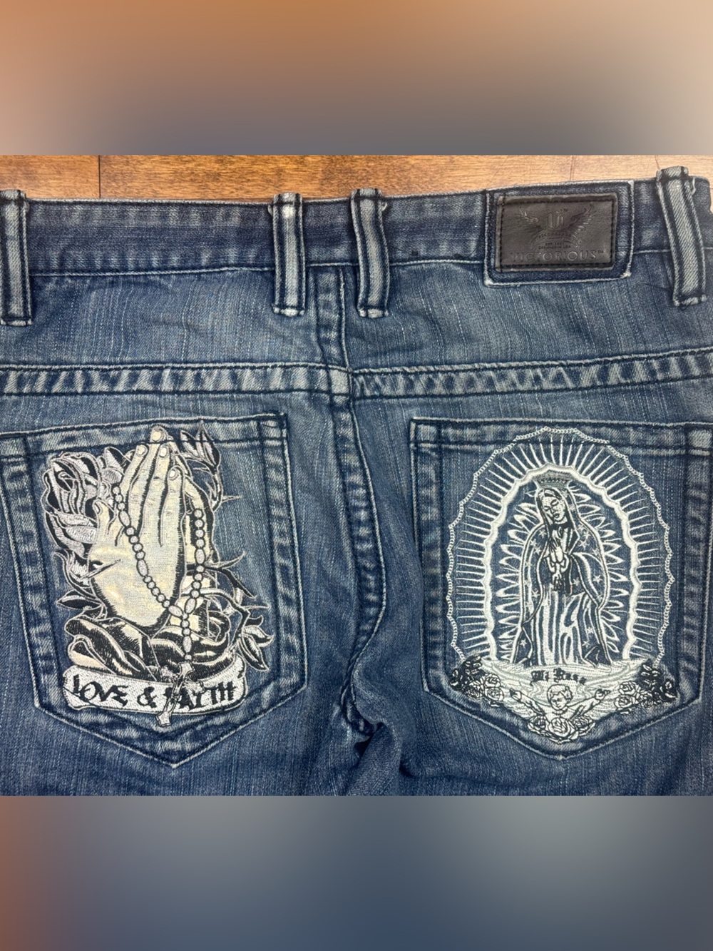 Y2K Victorious Embroidered Virgin Mary & Praying Hands Mens 32 Skater Jeans